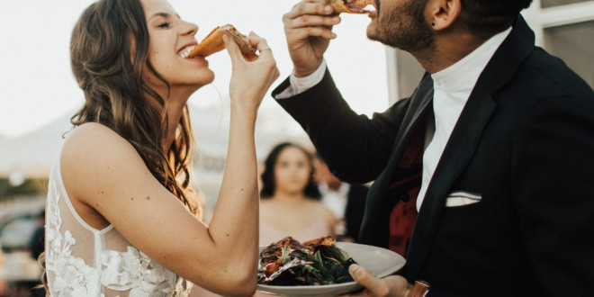 8 Creative Ways to Serve Pizza at Your Wedding