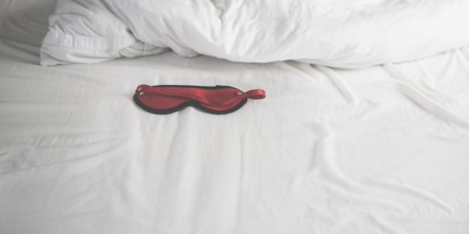 How to Incorporate Blindfolds Into the Bedroom