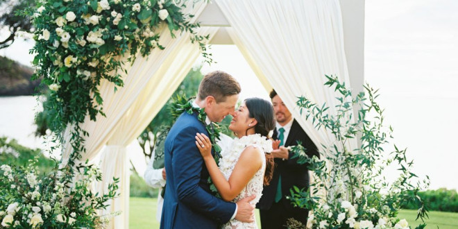One Couple's Intimate and Romantic Wedding in Maui