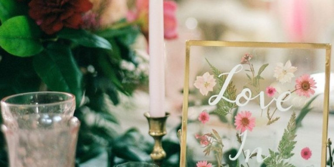 18 Pressed Flower Wedding Decoration Ideas