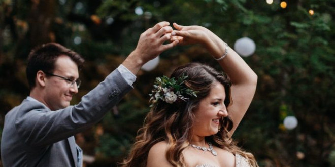 11 Best Natural Deodorants That'll Keep You Sweat-Free All Wedding Day Long