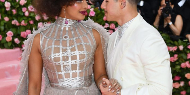 Priyanka Chopra and Nick Jonas Walk the 2019 Met Gala Red Carpet