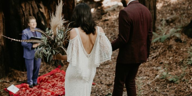 7 Sweet Wedding Traditions to Include in Your Elopement
