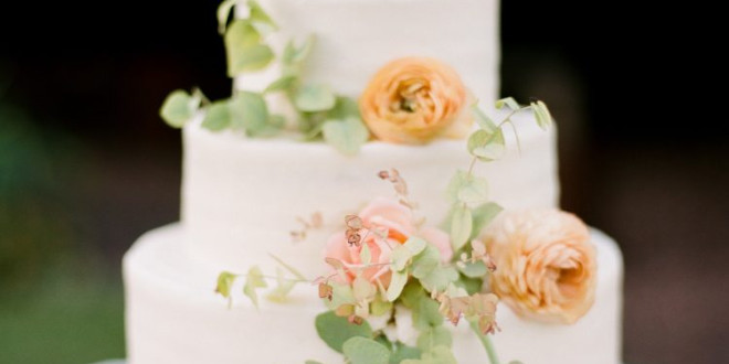 32 Summer Wedding Cake Ideas We Love